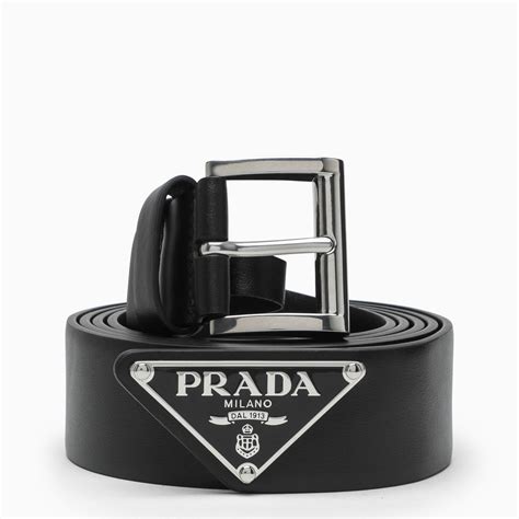 cintura nera prada|Cintura in pelle con logo in Nero .